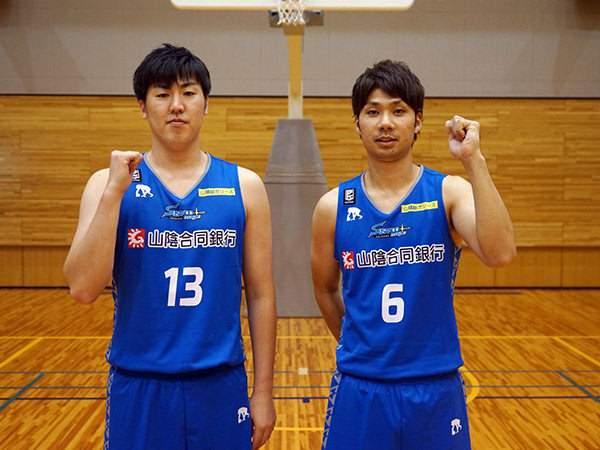 写真左から阿部選手、北川選手