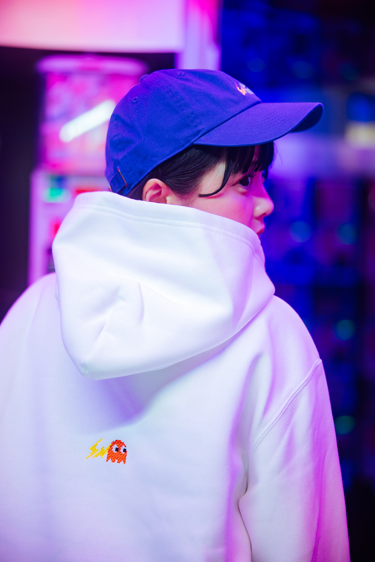 PAC-MAN GHOST FRGMT HOODIE(ホワイト・L)の背面